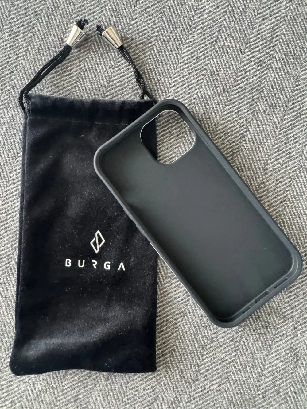 NWT, BURGA, DARLING 15 PRO MAX IPHONE COVER